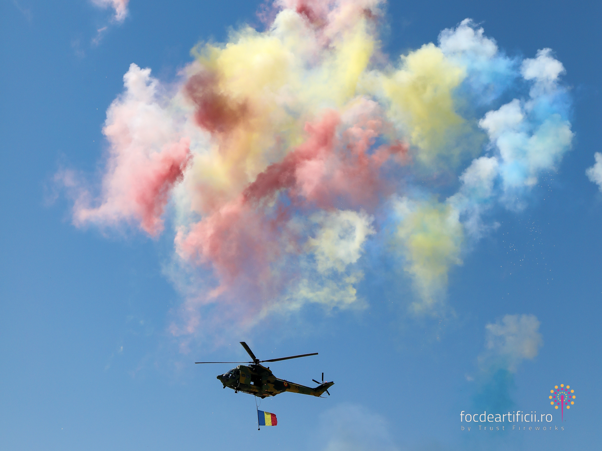 Trust Fireworks - artificii de zi black sea air show